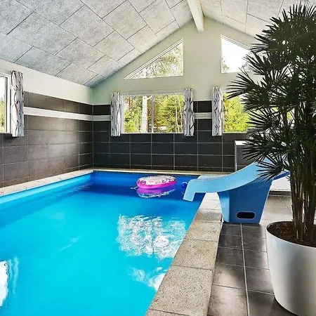 Sleeps 20 Pool Wifi * Lønne Hede